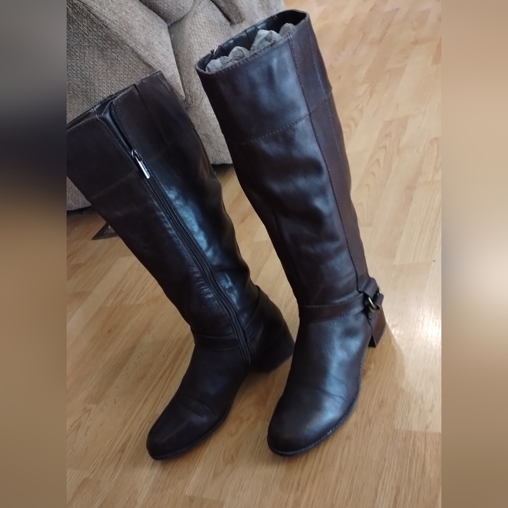 Bandolino Leather Boots (10)